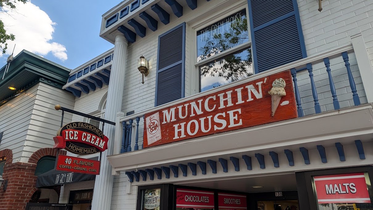 Munchin' House