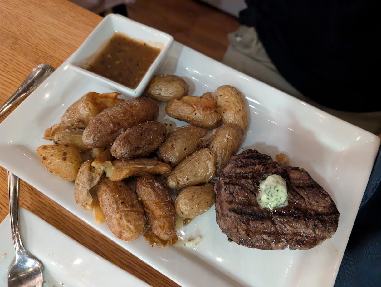 Twin Owls Steakhouse